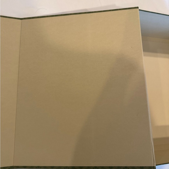 Gucci Gift Box - Picture 9 of 13